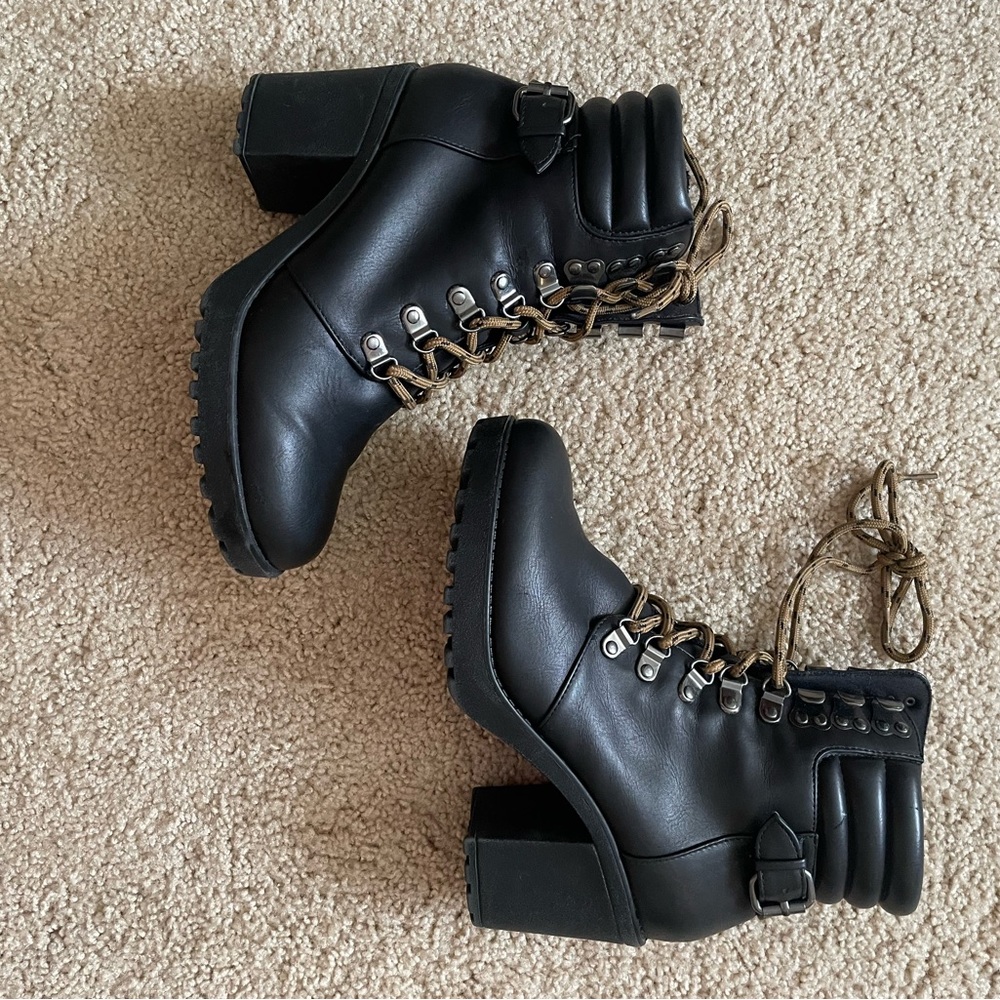 Anna Maria black, heeled, lace-up boots. Size 7.5